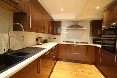 8 bed house, Lenton Boulevard, Lenton, Nottingham, NG72FQ - Image 3